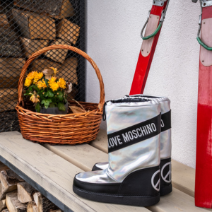 Апрески Love Moschino – смел стил и отличителен дизайн за зимата