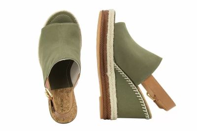 Дамски сандали на платформа GANT - 18568370-greenss19