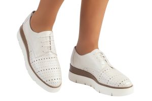 Дамски обувки с връзки GEOX